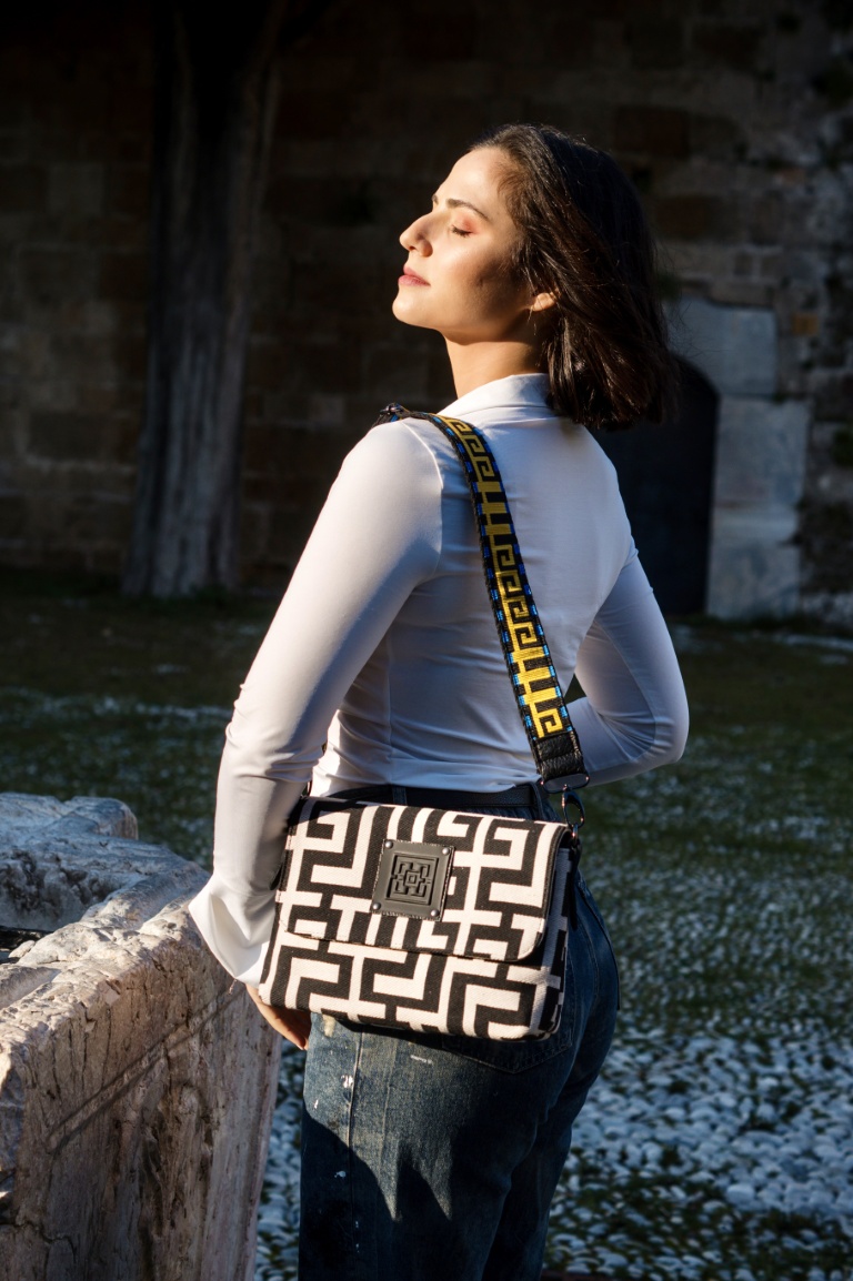 Midneto Aphrodite Shoulder Bag - Image 59