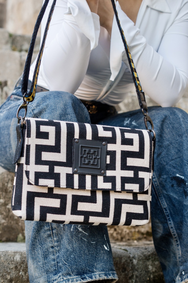 Midneto Aphrodite Shoulder Bag - Image 62