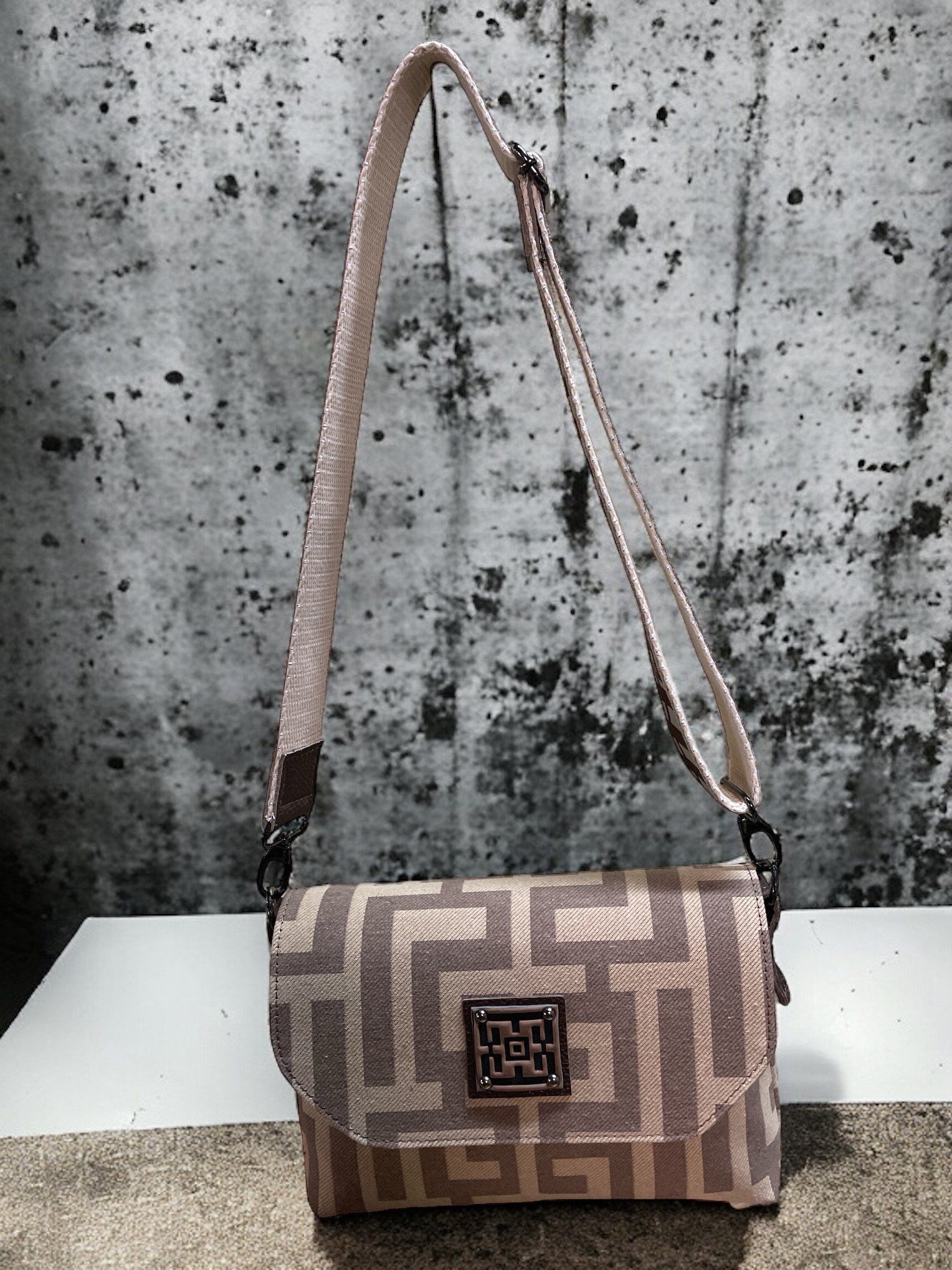 Midneto Aphrodite Shoulder Bag - Image 57