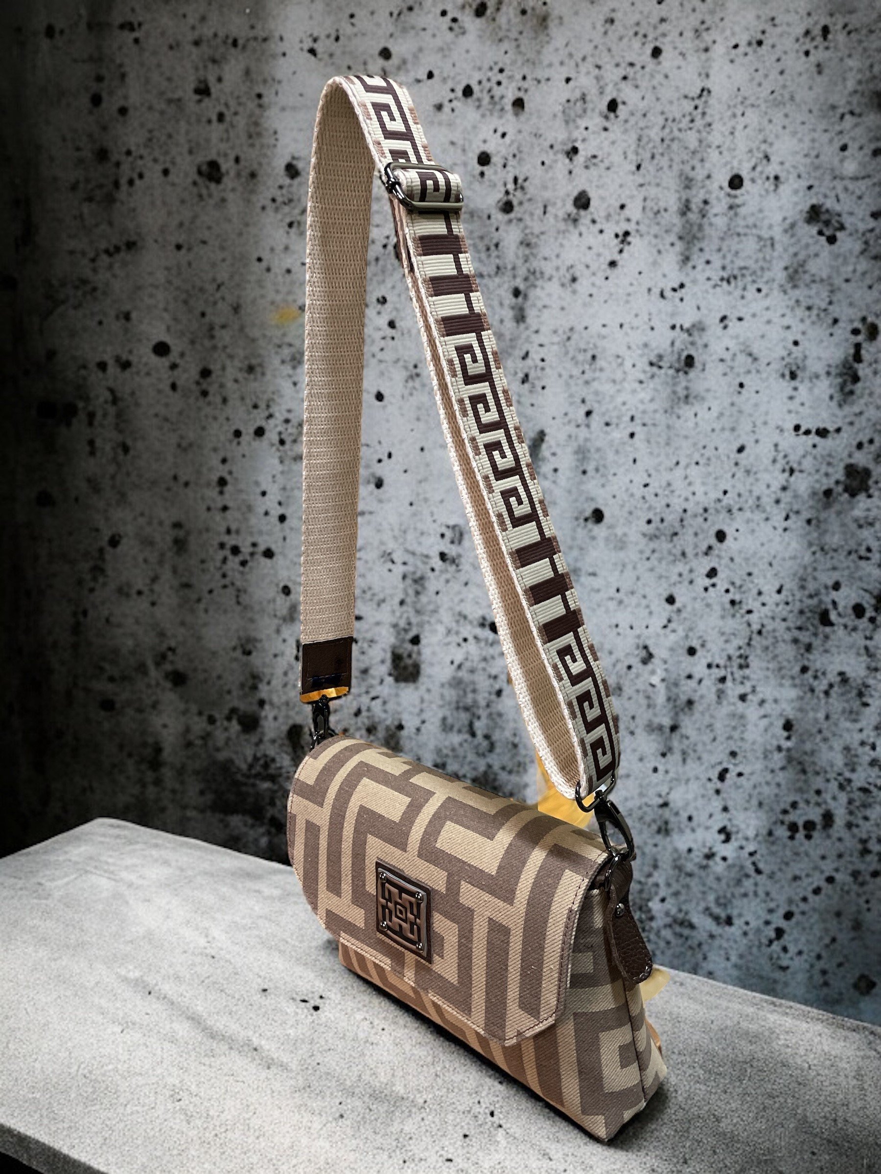 Midneto Aphrodite Shoulder Bag - Image 55