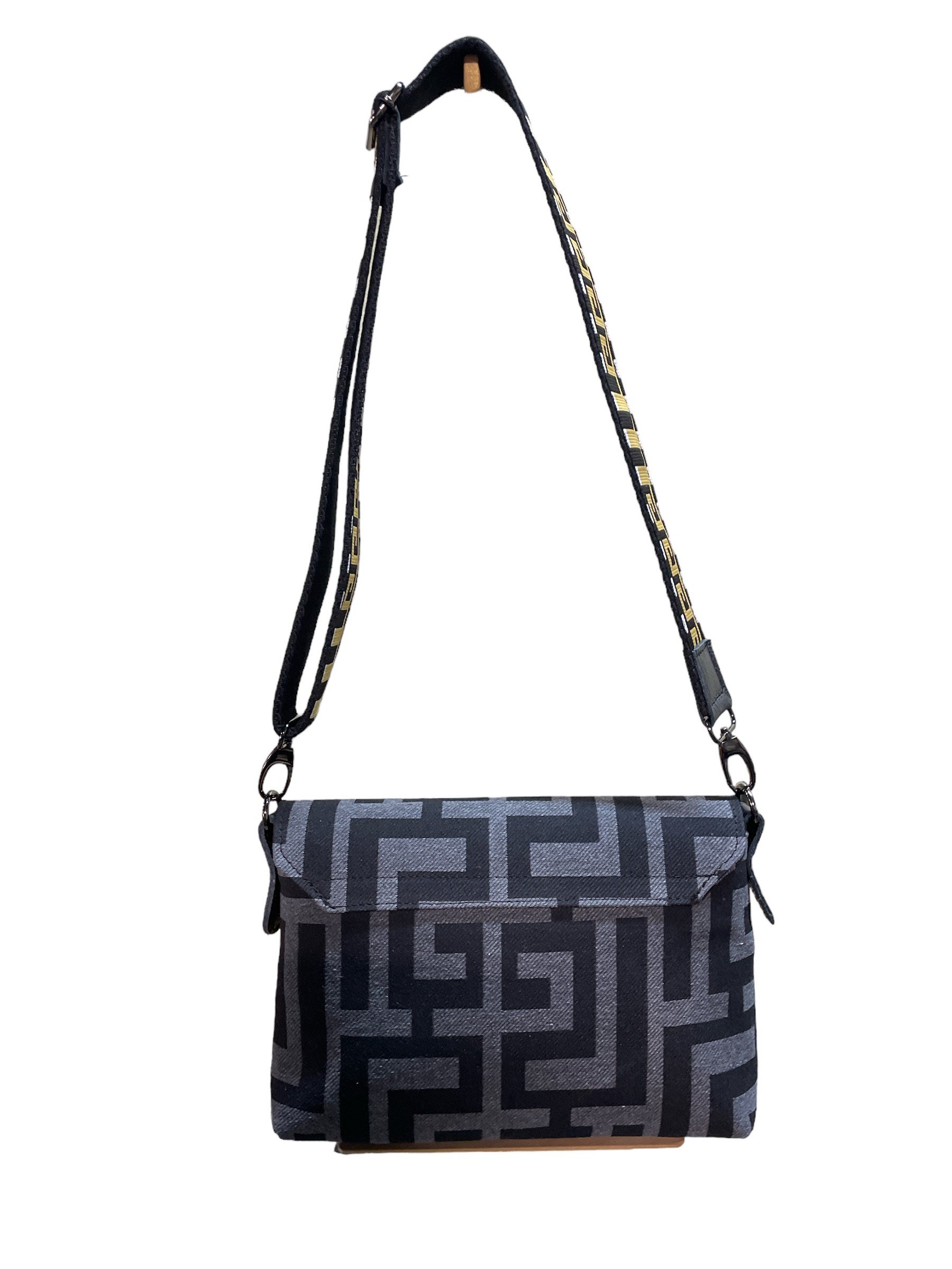 Midneto Aphrodite Shoulder Bag - Image 51